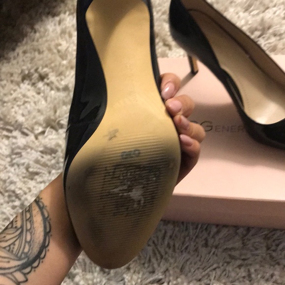 BCBG Black High heel for all occasion! - Picture 6 of 8